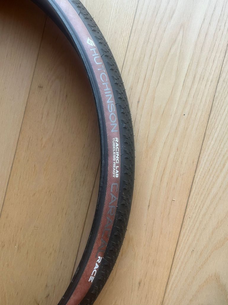 Used Hutchinson Caracal Race 700x45c 2026 bike — image 5 of 6