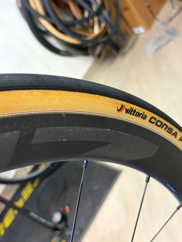 Zipp 303 SW Wheelset 2025 bike usato — immagine 7 di 13
