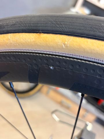 Zipp 303 SW Wheelset 2025 bike usato — immagine 9 di 13
