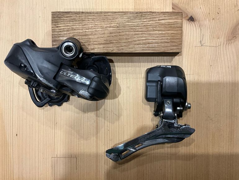 Used Shimano Ultegra Di2 RD-6770-SS bike — image 2 of 2