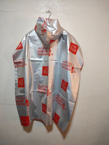 Used Altro Poncho Termico Berliner Halbmarathon 2026 bike — image 2 of 3