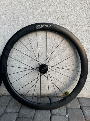 Used Zipp 303s Tubeless Disc 2023 bike — image 4 of 6