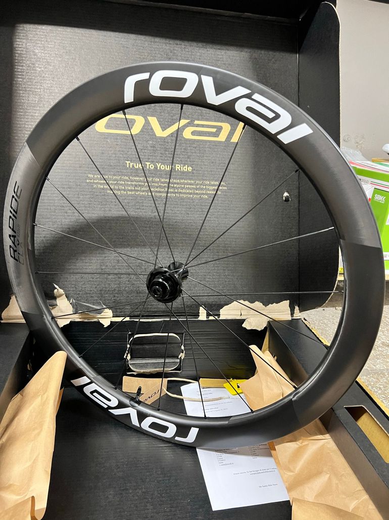 Used Roval Rapide CLX II 700c Tubeless Wheelset 2025 bike — image 1 of 5