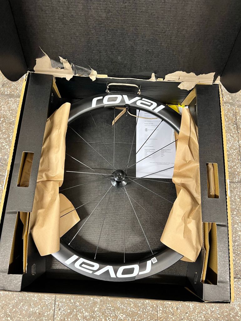 Used Roval Rapide CLX II 700c Tubeless Wheelset 2025 bike — image 2 of 5