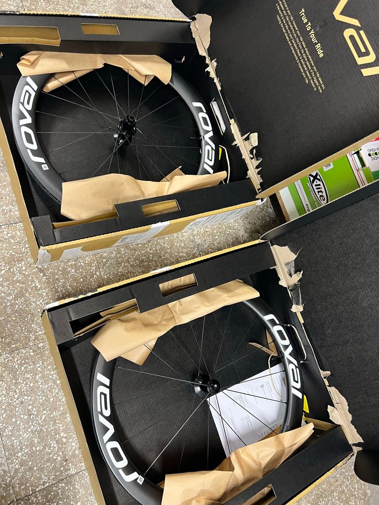Used Roval Rapide CLX II 700c Tubeless Wheelset 2025 bike — image 3 of 5