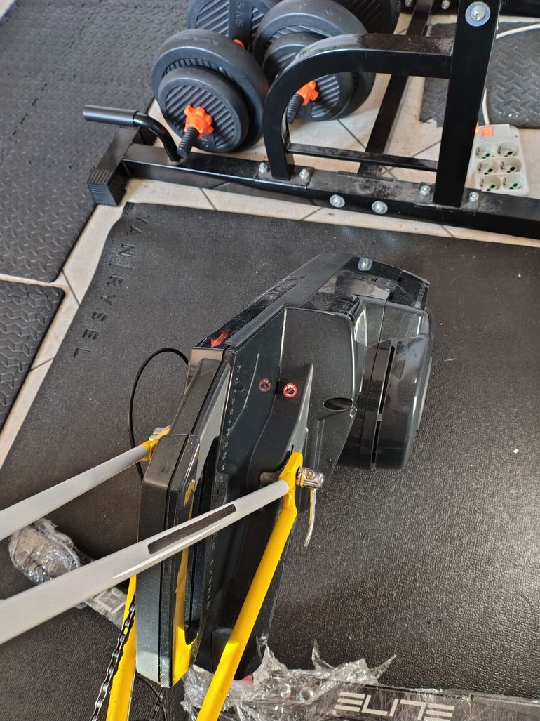 Used Elite Drivo II Smart Trainer 2021 bike — image 4 of 5