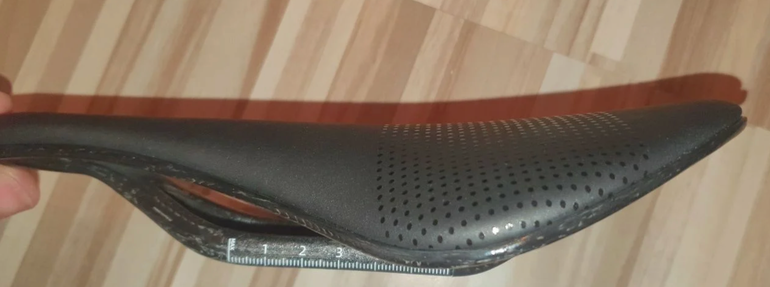 Used RYL Carbon Superlight Saddle 155 mm bike — image 3 of 3