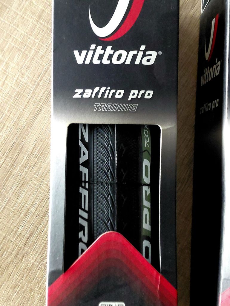 Used Vittoria Zaffiro bike — image 2 of 6