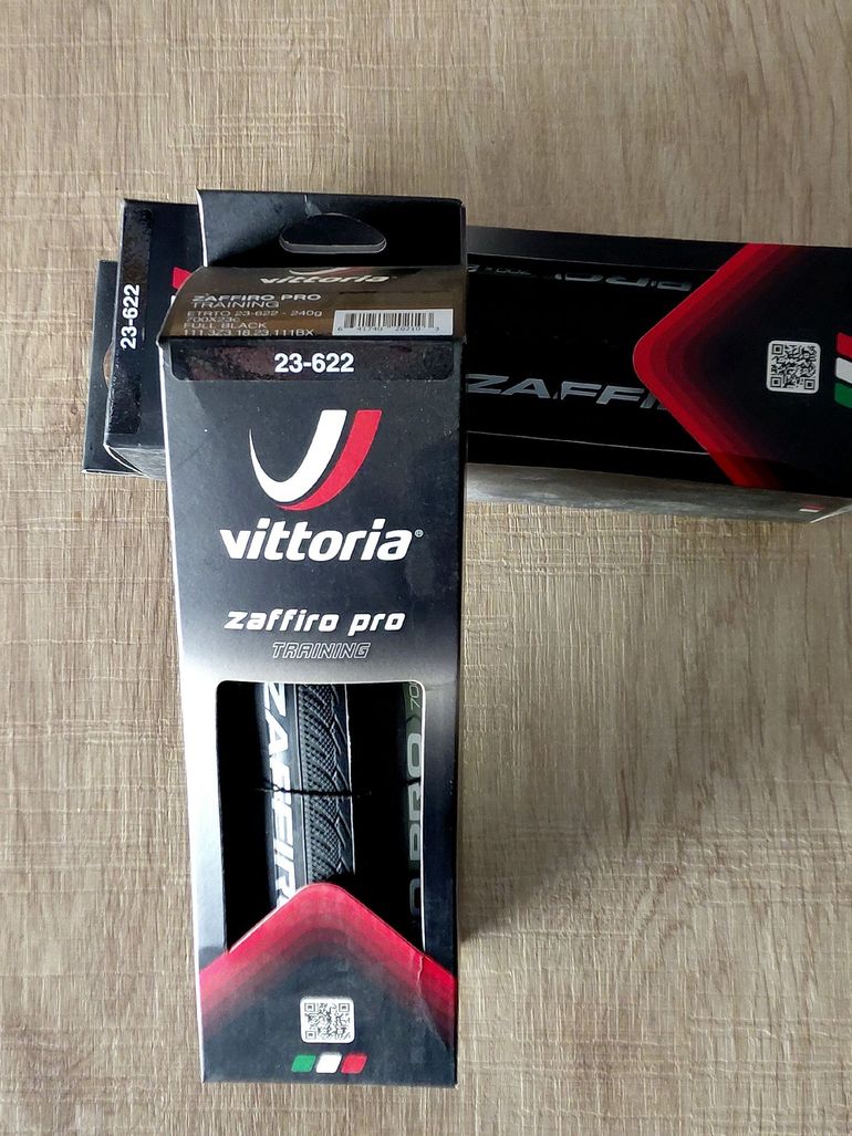Used Vittoria Zaffiro bike — image 6 of 6