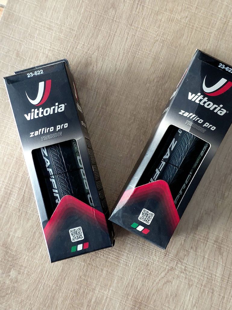 Used Vittoria Zaffiro bike — image 5 of 6