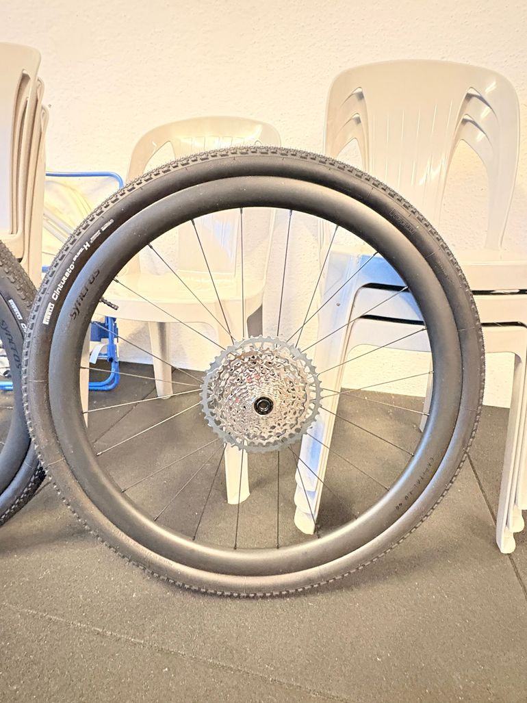 Used Syncros capital 1.0 40 carbon 2026 bike — image 3 of 5