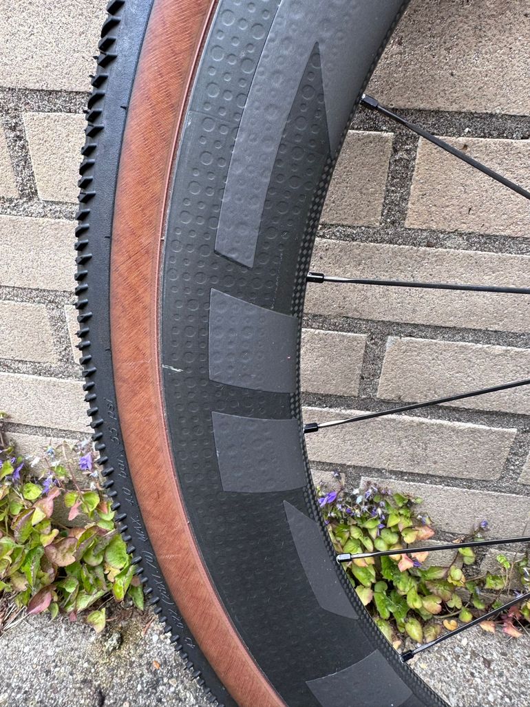 Used Zipp 303 XPLR SW 2025 bike — image 4 of 8