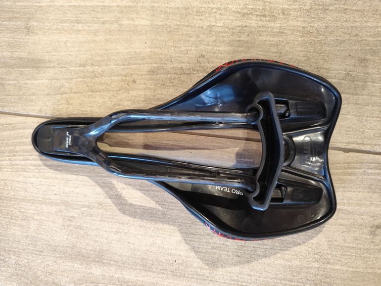 Used Selle Italia Pro team Slr 2025 bike — image 5 of 5