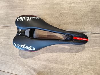 Used Selle Italia Pro team Slr 2025 bike — image 3 of 5