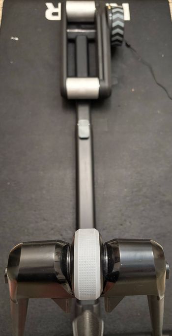 Used Wahoo KICKR ROLLR V2 2025 bike — image 5 of 5