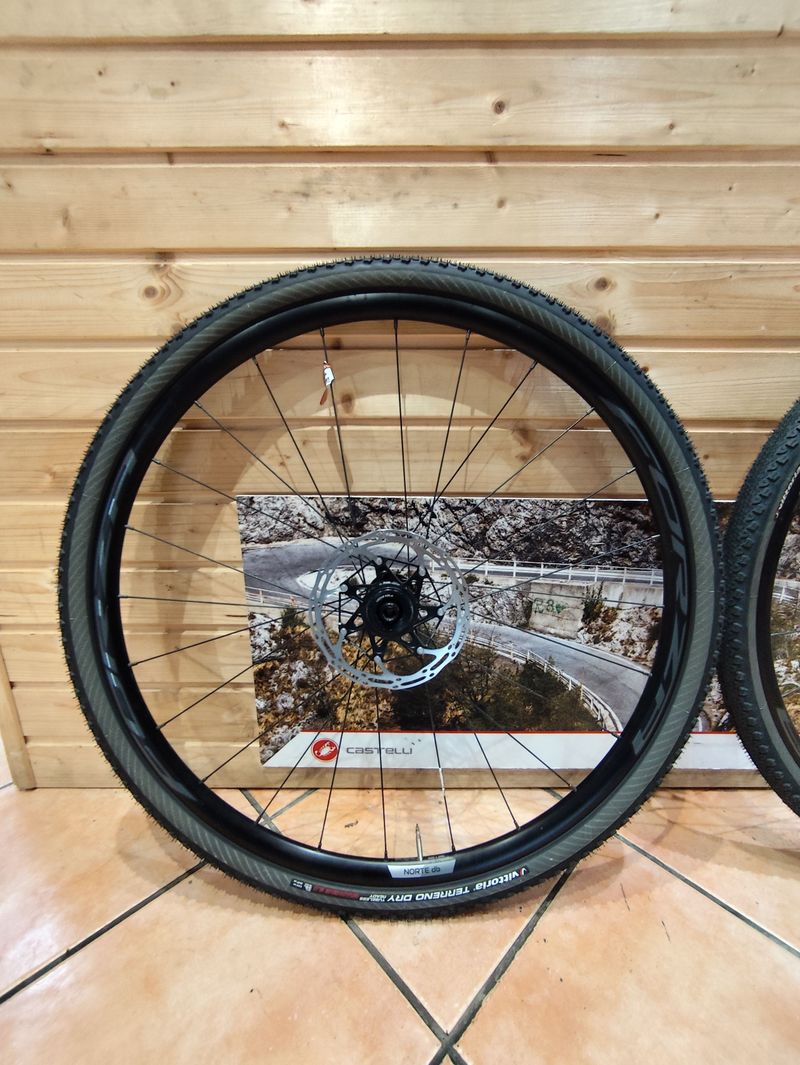 Used FORZA norte db 2025 bike — image 7 of 7