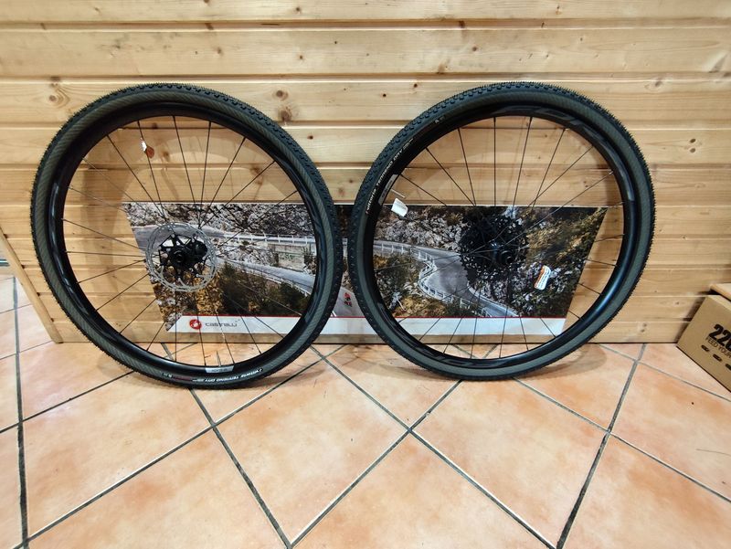 Used FORZA norte db 2025 bike — image 1 of 7