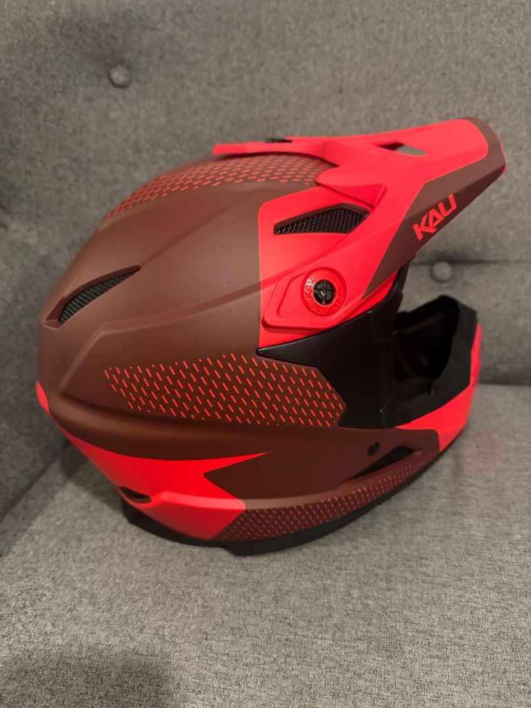 Used Kali Protectives Zoka Dash rouge 2025 bike — image 10 of 14