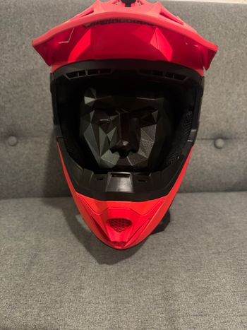 Used Kali Protectives Zoka Dash rouge 2025 bike — image 13 of 14