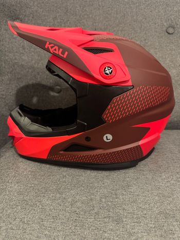 Used Kali Protectives Zoka Dash rouge 2025 bike — image 4 of 14