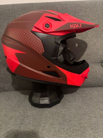 Used Kali Protectives Zoka Dash rouge 2025 bike — image 12 of 14