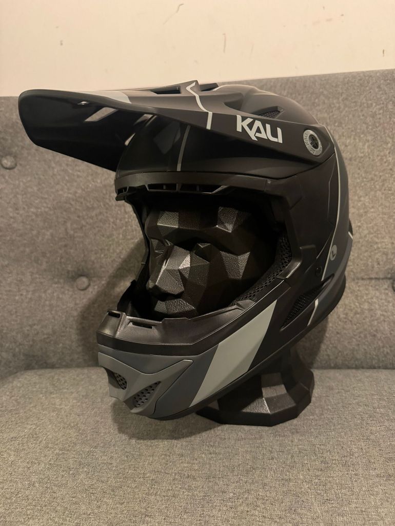 Used Kali Protectives Zoka Dash noir 2025 bike — image 7 of 20