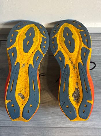 Used Asics Novablast 3 2024 bike — image 3 of 3