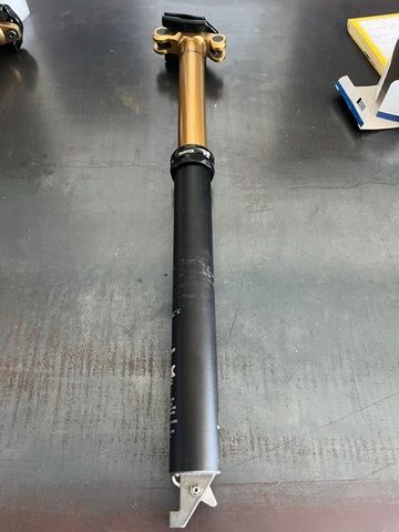 Použité Fox Transfer Factory Dropper Post 2025 bike — obrázek 6 z 6