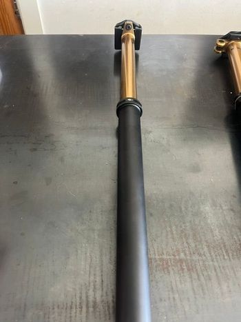 Used Fox Transfer Factory Dropper Seatpost 180mm 2025 bike — image 2 of 6