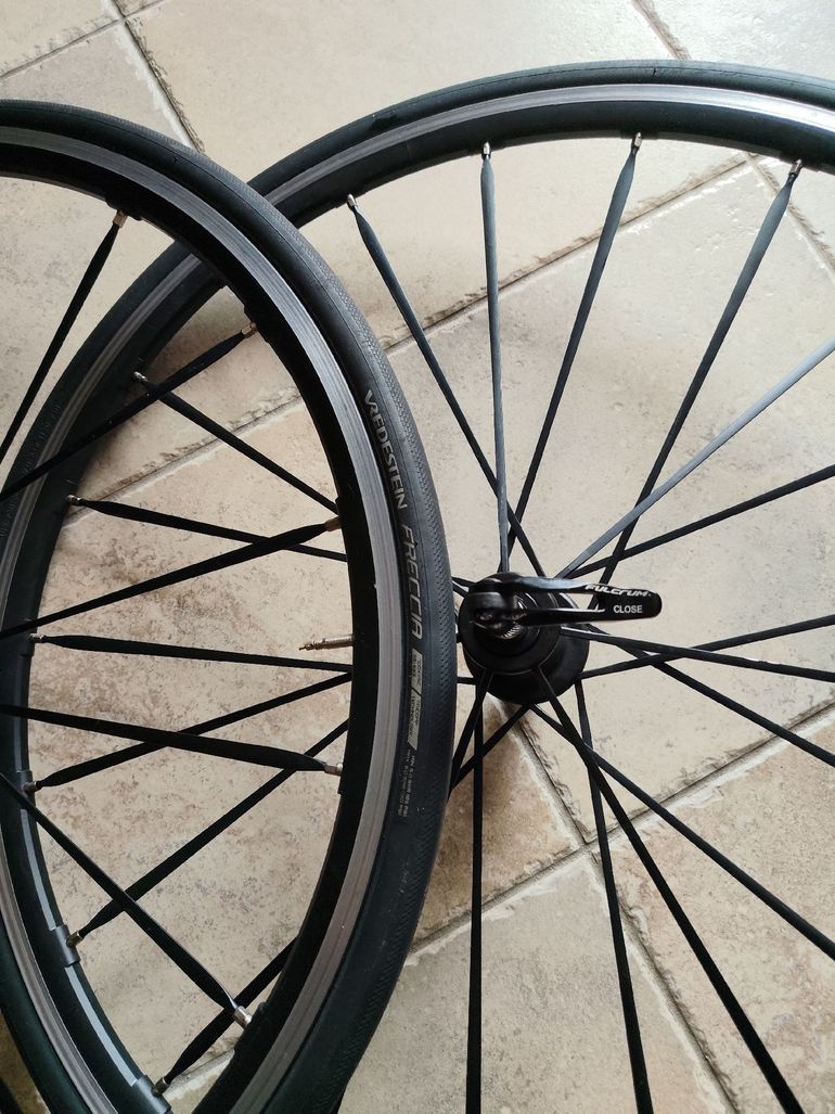 Used Fulcrum Racing 1 Wheelset bike — image 11 of 12
