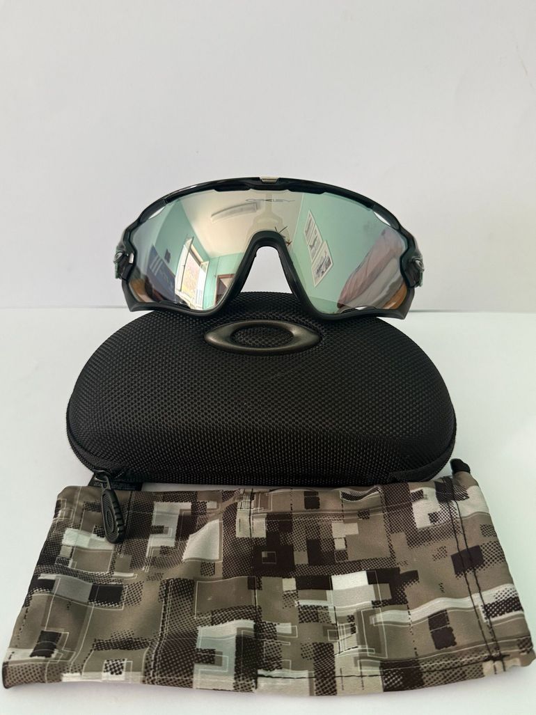 Used Oakley Jawbreaker Prizm Black bike — image 8 of 12
