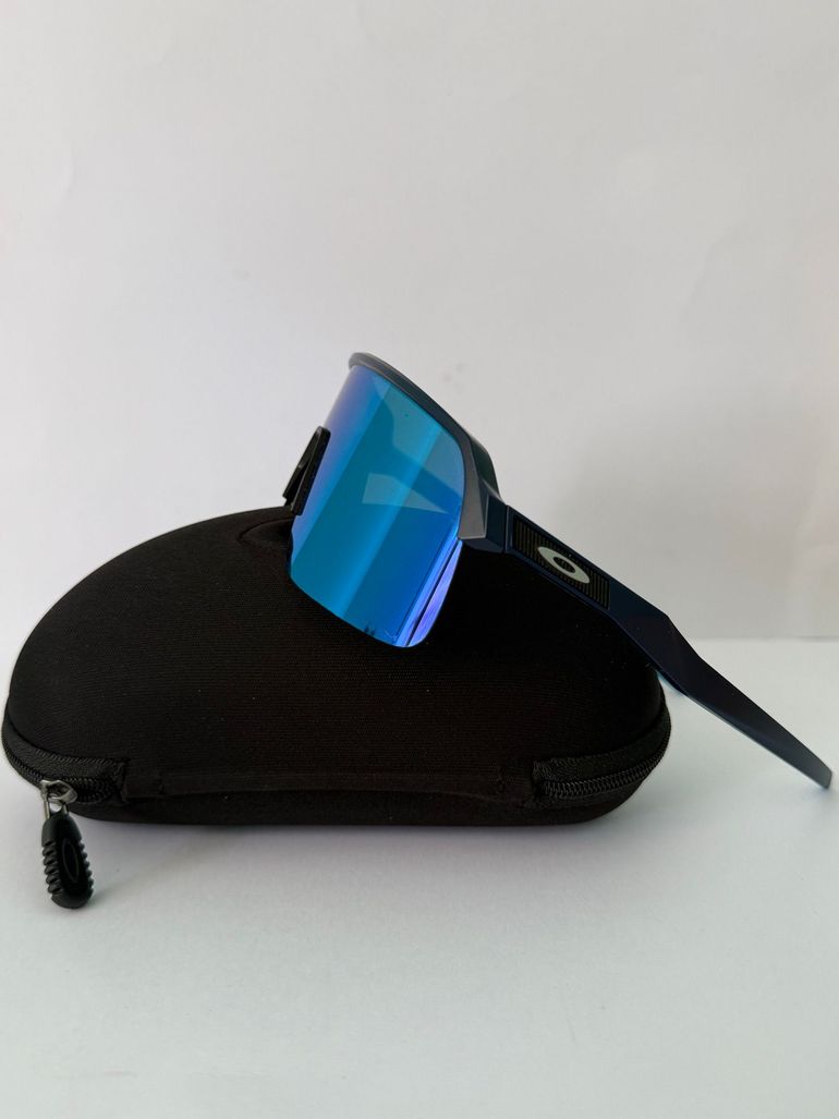 Used Oakley Sutro Lite Prizm Sapphire bike — image 4 of 9