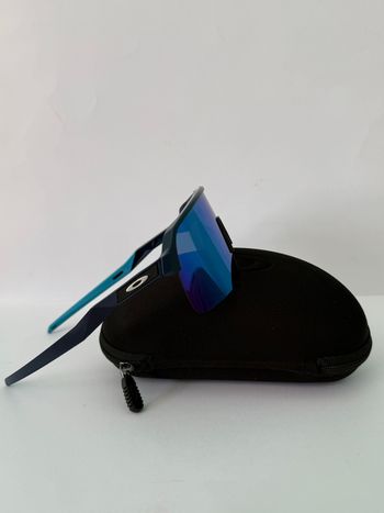 Used Oakley Sutro Lite Prizm Sapphire bike — image 5 of 9