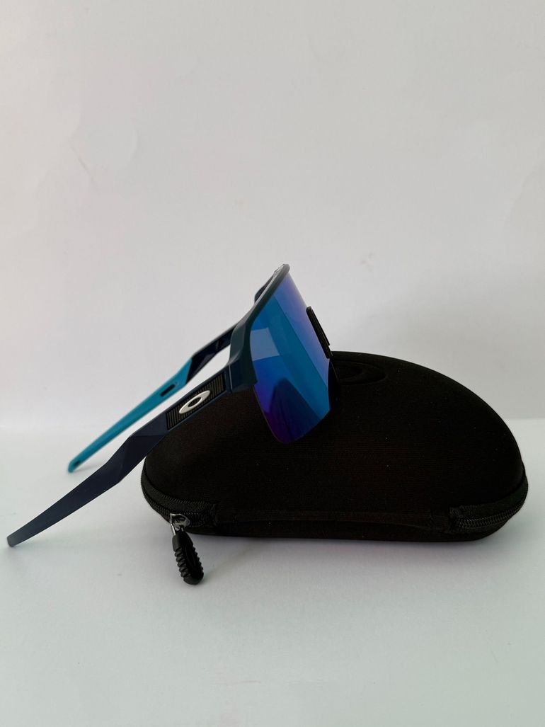 Used Oakley Sutro Lite Prizm Sapphire bike — image 5 of 9