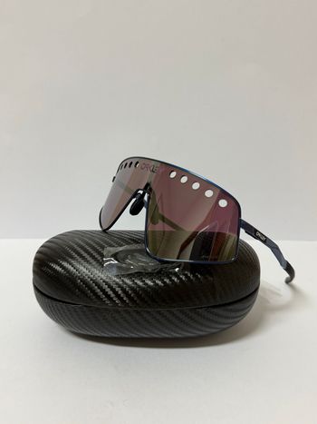 Used Oakley Sutro Ti Sweep Prizm Road Black bike — image 6 of 10