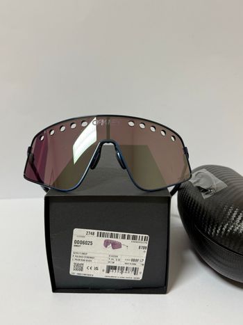 Used Oakley Sutro Ti Sweep Prizm Road Black bike — image 3 of 10