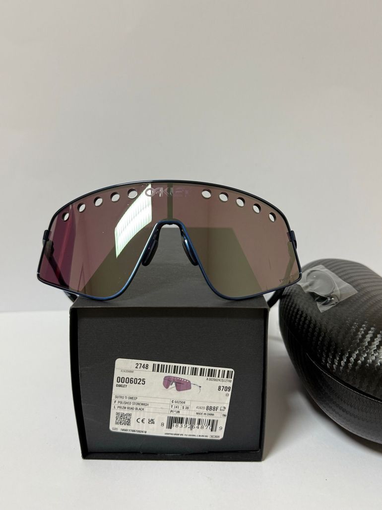 Used Oakley Sutro Ti Sweep Prizm Road Black bike — image 3 of 10
