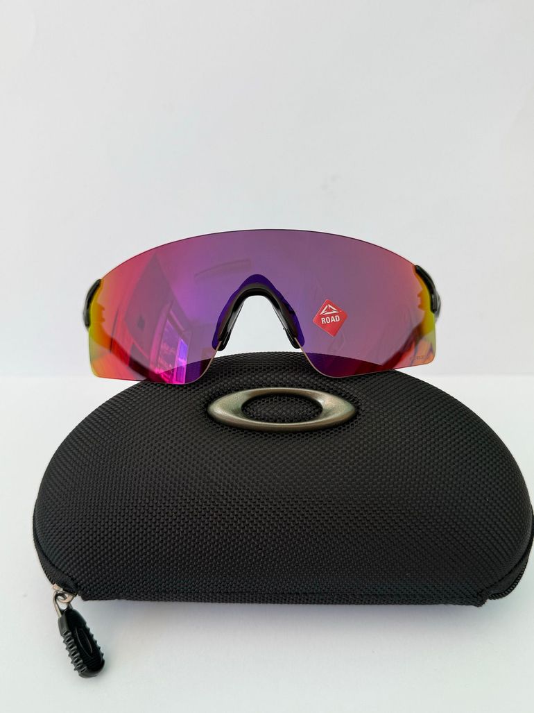 Used Oakley EvZero Blades Prizm Road bike — image 1 of 6