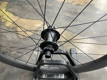 Used Reserve RUEDAS CARBONO 52-63 ZIPP 2025 bike — image 3 of 5