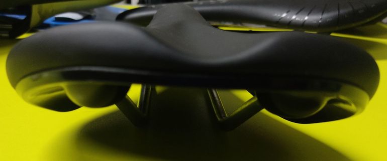 Used Cannondale Fabric Scoop Radius bike — image 4 of 8