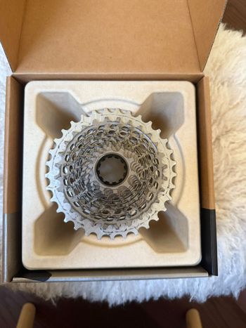 Used Sram XG-1290 E1 12-speed 10-33T 2025 bike — image 2 of 3