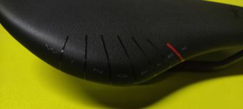 Used Fizik Tundra 00 Wingflex Preto bike — image 5 of 11