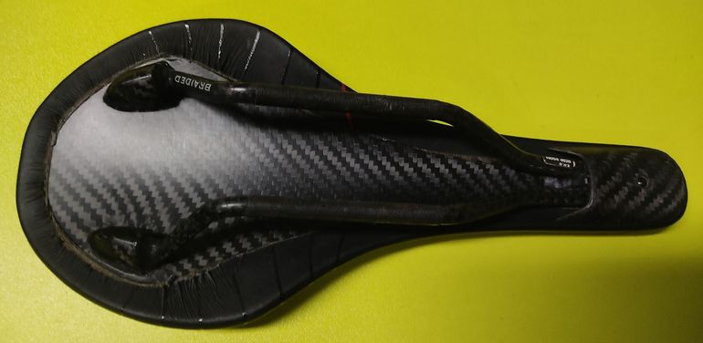 Used Fizik Tundra 00 Wingflex Preto bike — image 7 of 11