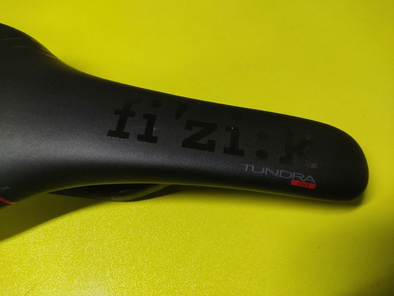 Used Fizik Tundra 00 Wingflex Preto bike — image 1 of 11