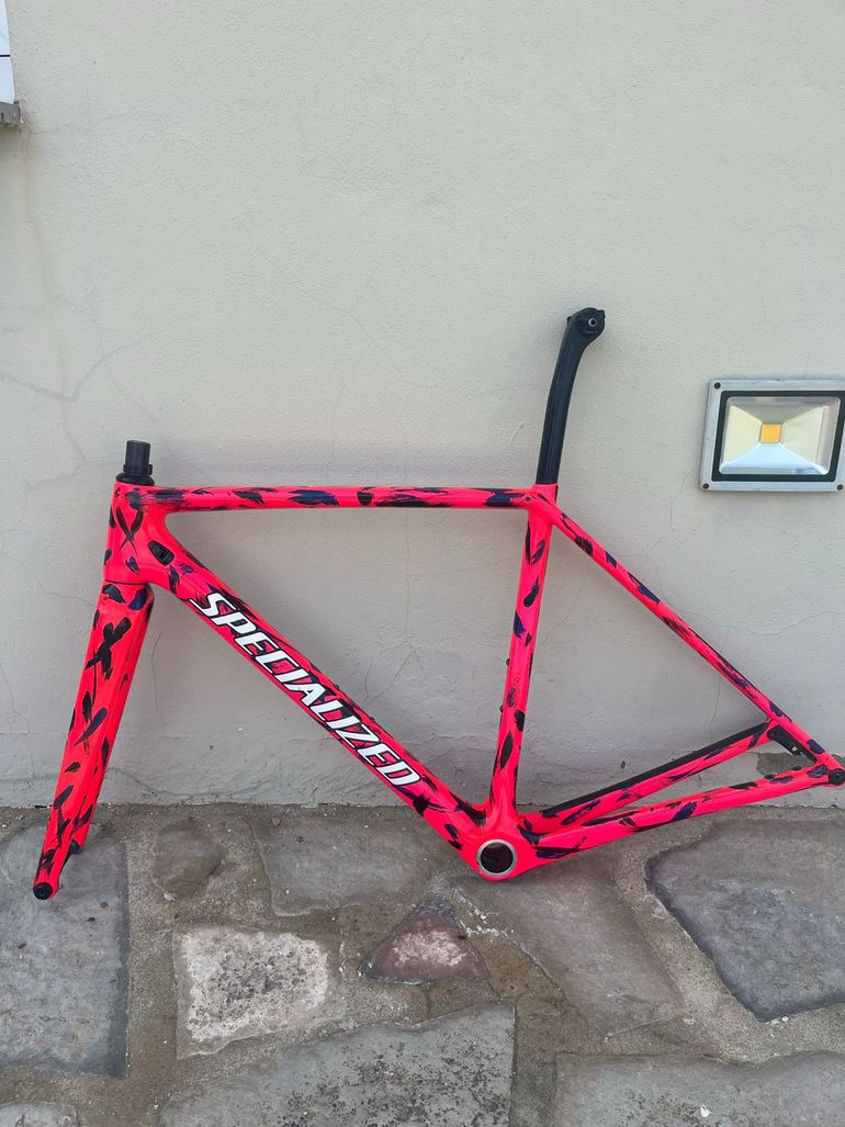Used Specialized Crux Frameset 2021 bike — image 6 of 10