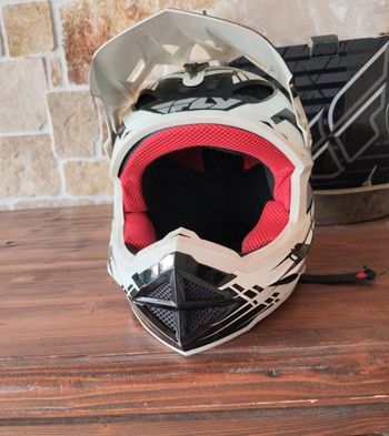 Tweedehands Flybikes https://www.vinted.it/items/8830713350-casco-da-motocross-fly-racing-default bike