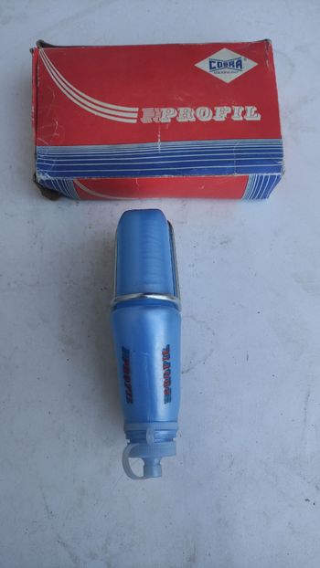 Used Cobra PROFIL Bottle Cage and Bottle bike — image 4 of 4