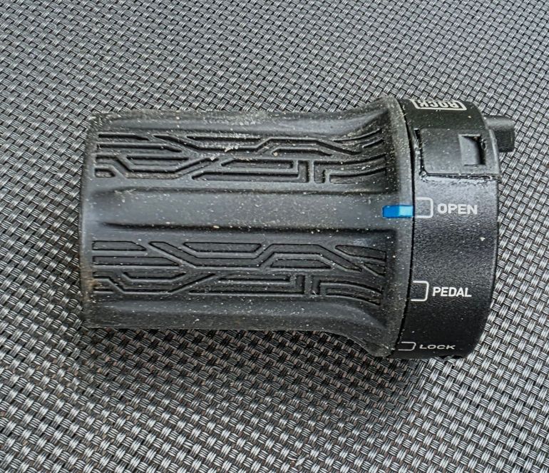 Used RockShox TwistLoc Ultimate 3P Remote Control bike — image 2 of 3