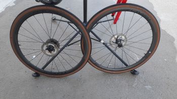 Used Roval Alpinist CL Wheelset 2025 bike — image 2 of 2