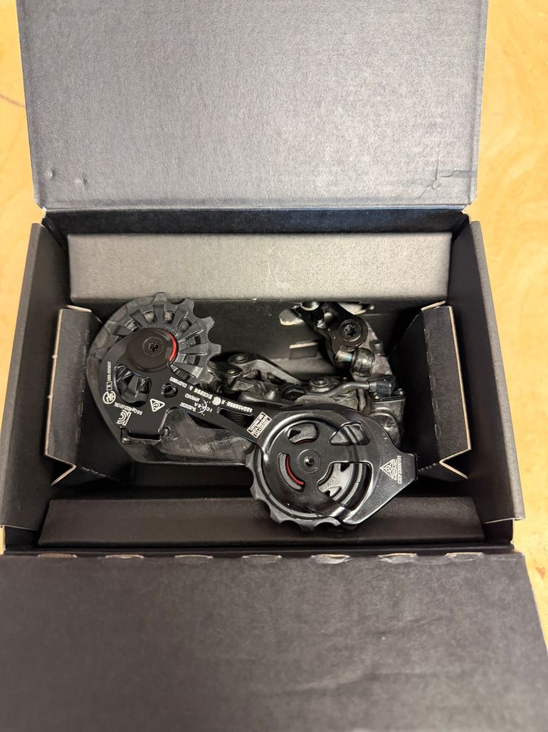 Used Campagnolo Super Record Wireless Schaltwerk 12-Fach bike — image 7 of 8